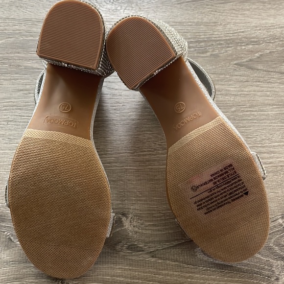 🆕 Top Moda | Delia Rhinestone Crystal Embellished Block Heel Sandal - Picture 8 of 12